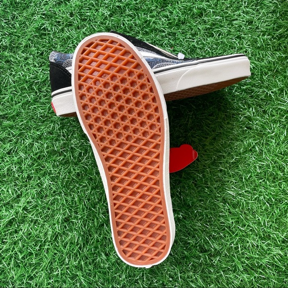 Vans Old Skool Wireframe Skulls - Picture 6 of 6